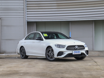 Mercedes-Benz E-Class 300 Limousine Fashion Dynamic