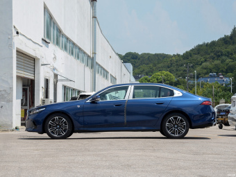 BMW 5 Series 530Li M Sport First Edition