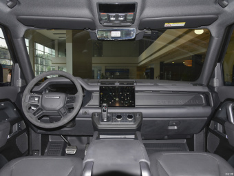 Land Rover Defender 110 V8 P525