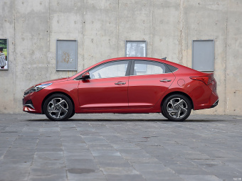 Hyundai Verna Elite TOP 1.4L CVT