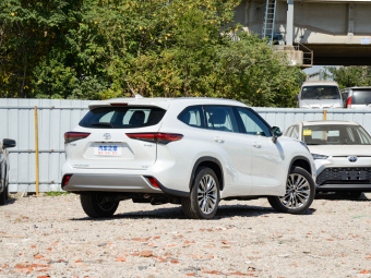 Toyota Highlander Luxury 7 Seats 380T 4WD