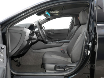 Toyota Avalon Progressive 2.5L