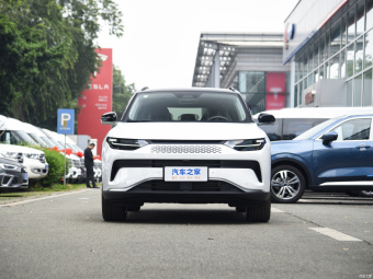 Leapmotor C11 REEV Smart 300