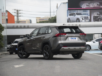 Toyota RAV4 Fashion 2.0L CVT 4WD