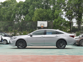 Toyota Avalon XLE Premium 2.0L