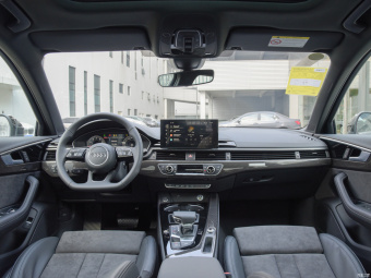 Audi A4L Sport 45 TFSI Quattro