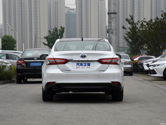 Toyota Camry Hybrid Deluxe 2.5HG