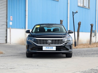 VW Passat 2025 Outstanding Model 380TSI Dragon Edition