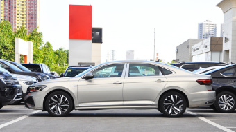 VW Passat Star Premium 330TSI