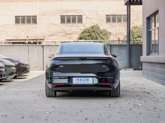 Zeekr 007  AWD 75 kWh