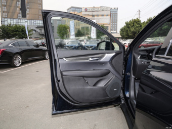 Cadillac XT5 Premium 2.0T AWD