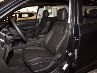 Chevrolet Orlando Brilliant Redline 530T Mild Hybrid 7 Seat