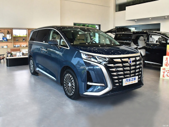 Denza D9 Honor DM-i 980 AWD