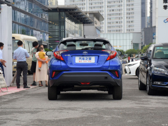 Toyota IZOA Yixiang 2.0L