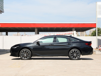 Toyota Avalon Progressive 2.5L