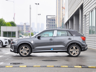 Audi Q2L Dynamic Fashion 35 TFSI