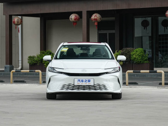Toyota Camry 2026 2.0 GVP Luxury Edition
