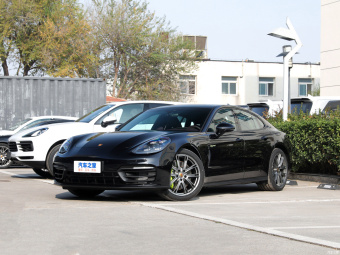 Porsche Panamera 4 E-Hybrid