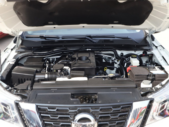 Nissan Terra Deluxe 2.5L XL AT 4WD