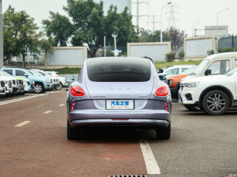Ora Lightning Cat Luxury 555km