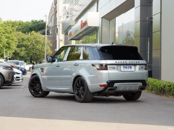 Land Rover Range Rover Sport HST P400