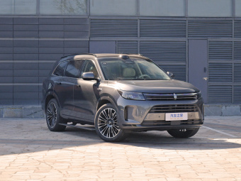 Aito M7 Max AWD 5 seats