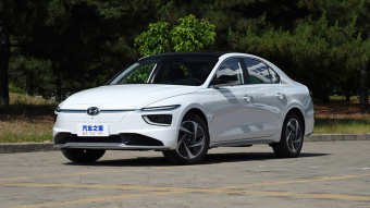 Hyundai Mistra Premium LUX