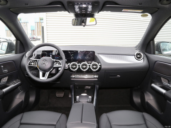 Mercedes-Benz EQA 260