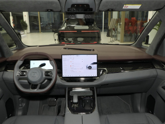 Zeekr 009 2024 7-Seat Aisle 108kWh