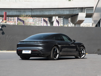 Porsche Taycan GTS